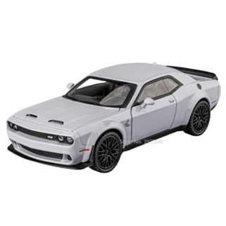 Dodge Hellcat Challenger SRT em Escala 1/32 (Modelo Fundido em Liga de Metal)